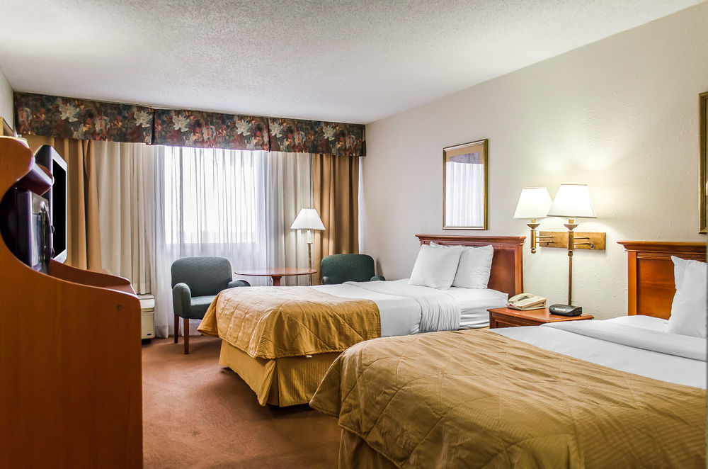 Norwood Inn Hudson Экстерьер фото